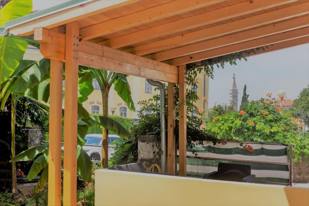Apartman Den,Rovinj Oaza U Centru Grada I Besplatnim Parkingom Apartamento Exterior foto